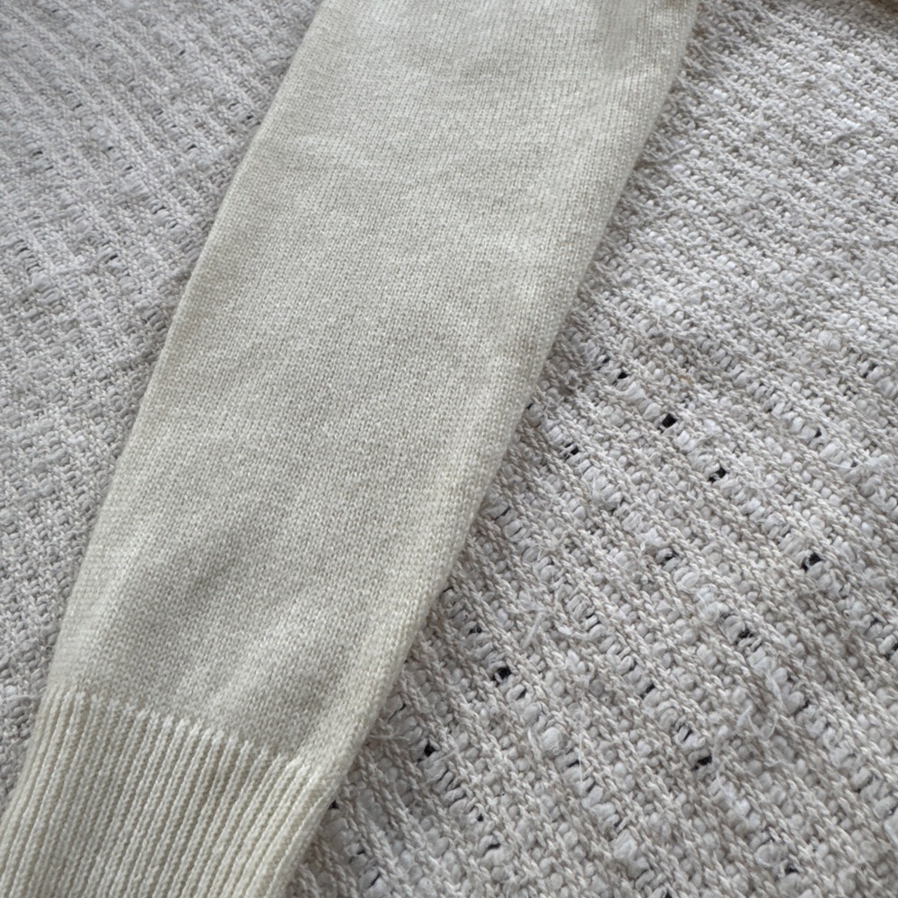 NWOT 100% Lambswool V-Neck Cardigan in Off-White - Size XS/S Button up - Picture 8 of 11